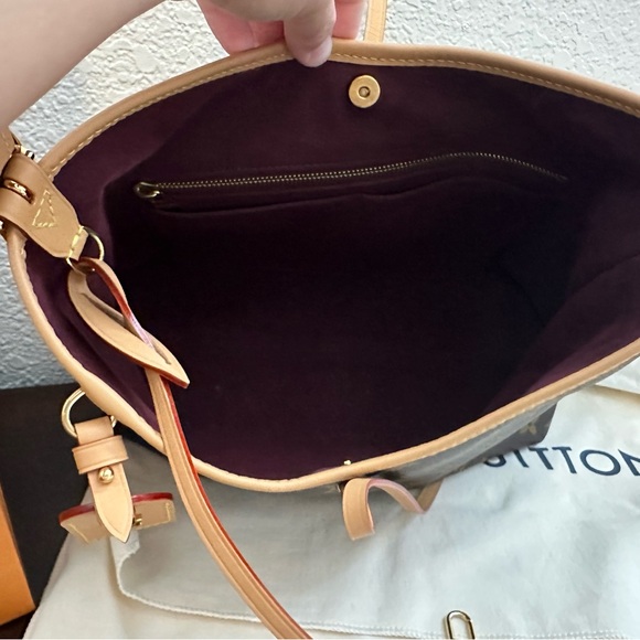 Louis Vuitton CarryAll PM - Picture 10 of 17